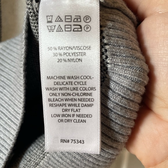 Rachel Roy Hoodie Knit Sweater Plaid Gray Soft Cozy Size Medium - Picture 4 of 5